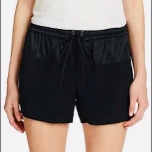 Vince Women’s Black Drop-yoke Boxer Shorts in Size Small